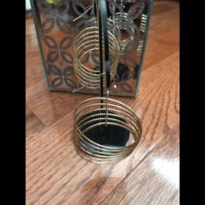 New gold earrings... add the the finishing touch